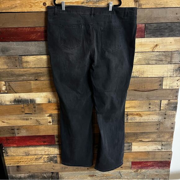 Avenue Black Wash Bootcut Jeans Size 22 Tall - Picture 2 of 11